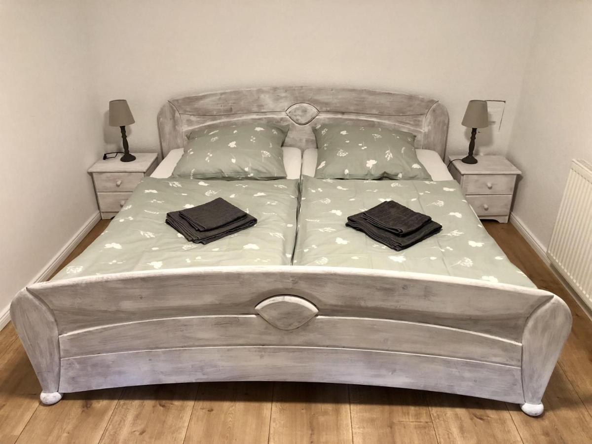 Am Lalobe, Ferienwohnung Шнефердинген Экстерьер фото